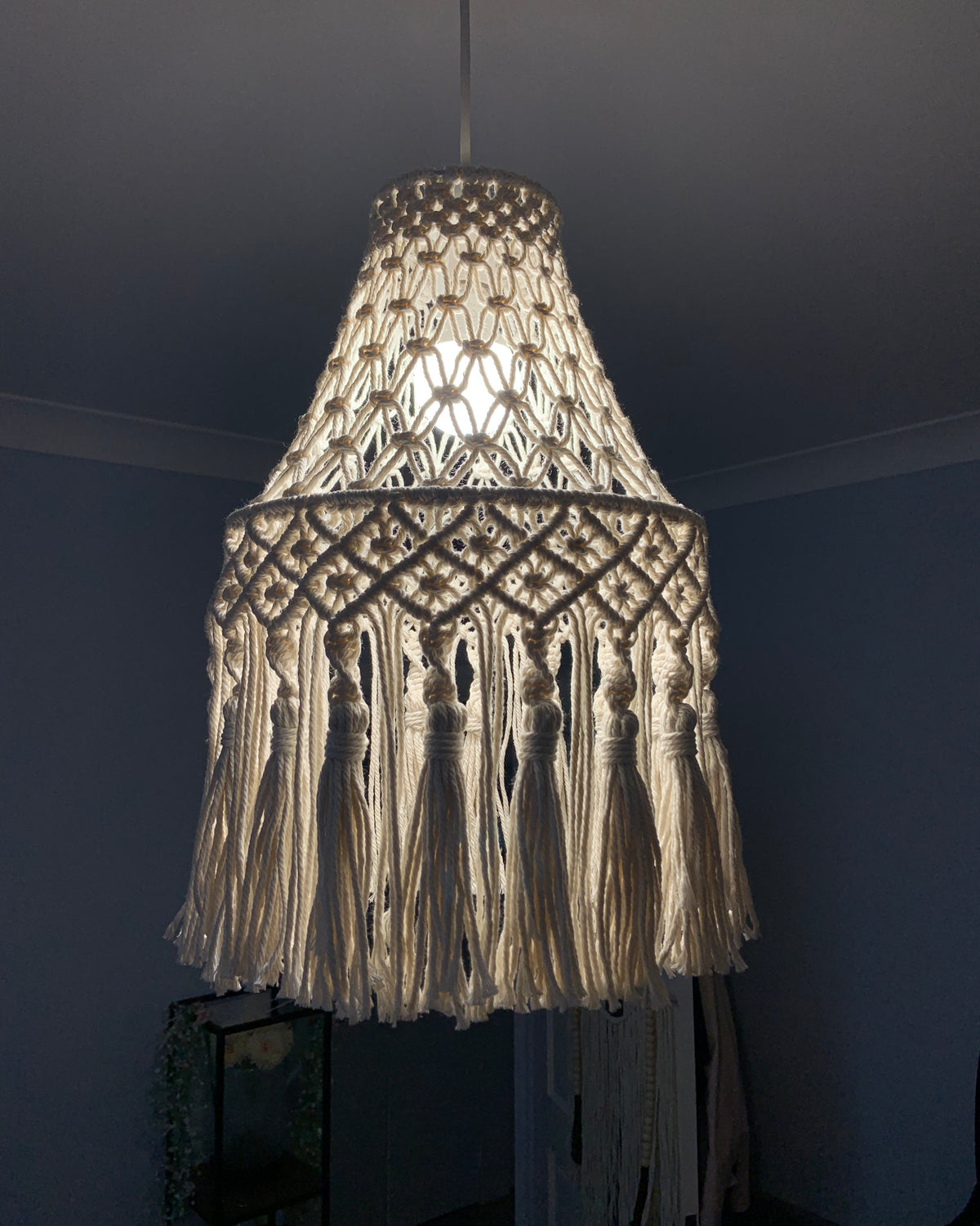 Elegant Macrame Pendant Lampshade – Handwoven Tassel Light Cover