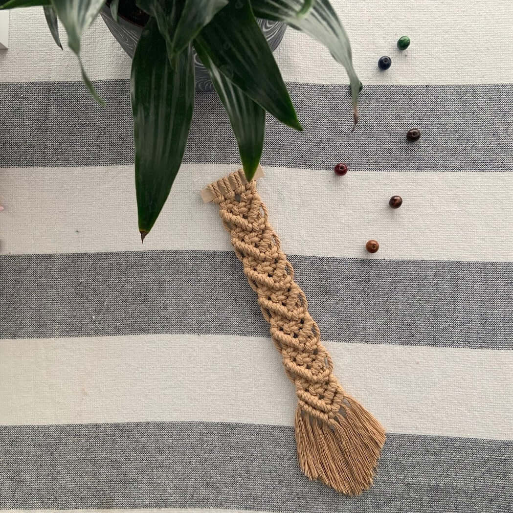 Diamond Weave Macrame Bookmark - StylishKnots