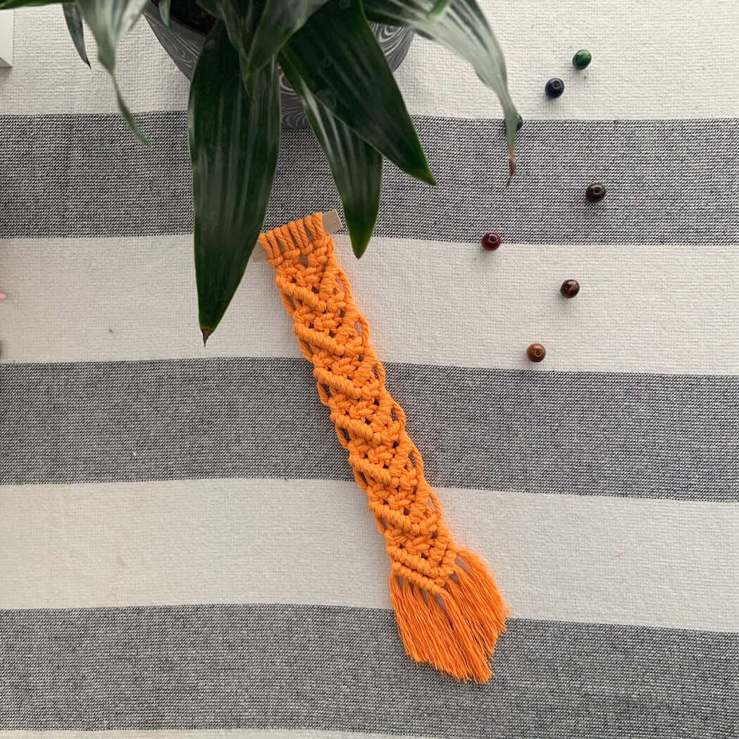 Diamond Weave Macrame Bookmark - StylishKnots