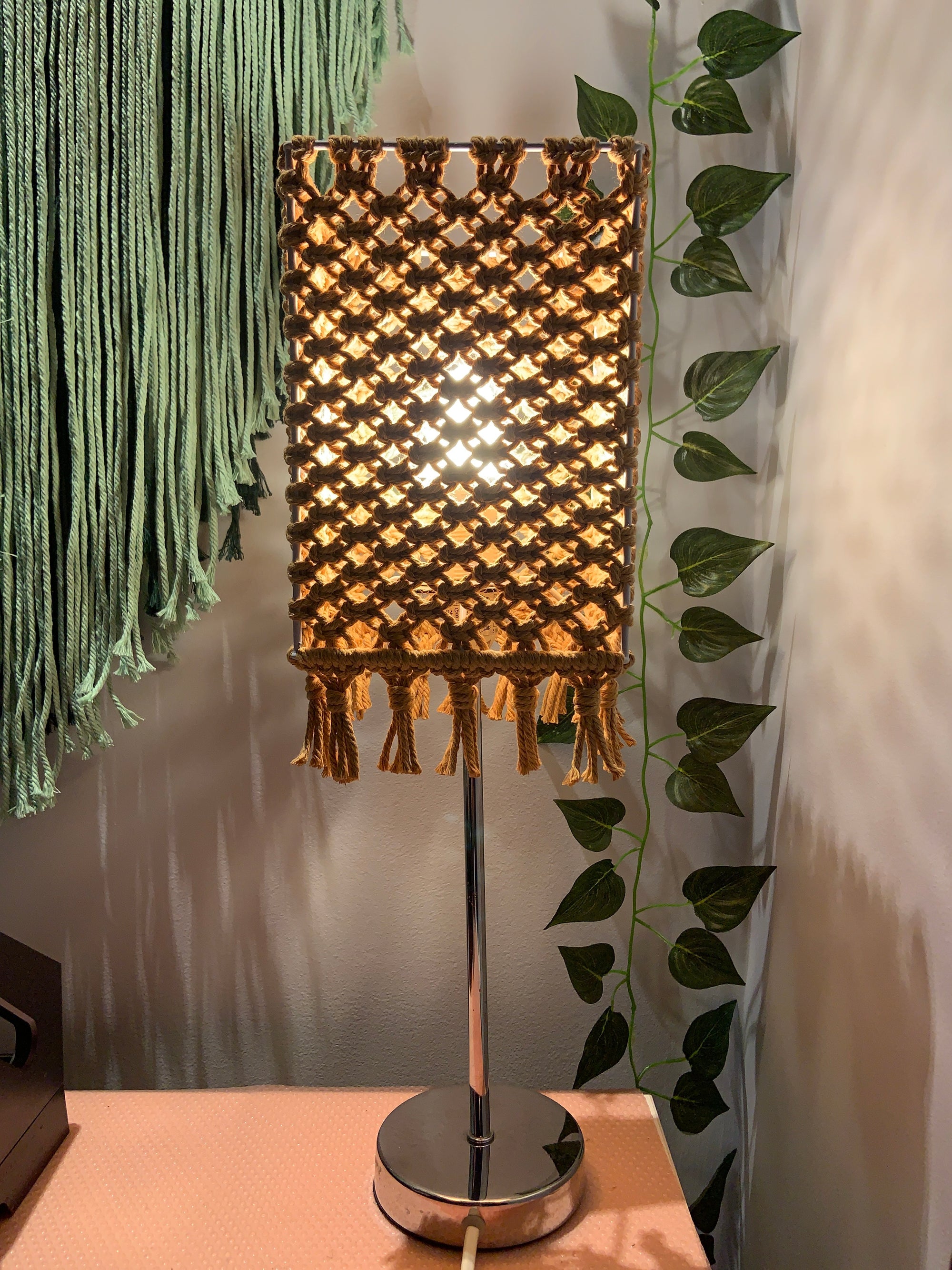 Lattice Glow – Handwoven Macrame Lamp Cover for Cozy Ambience